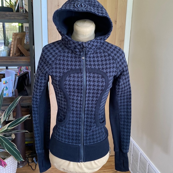 lululemon athletica Tops - Lululemon Houndstooth Scuba Hoodie II